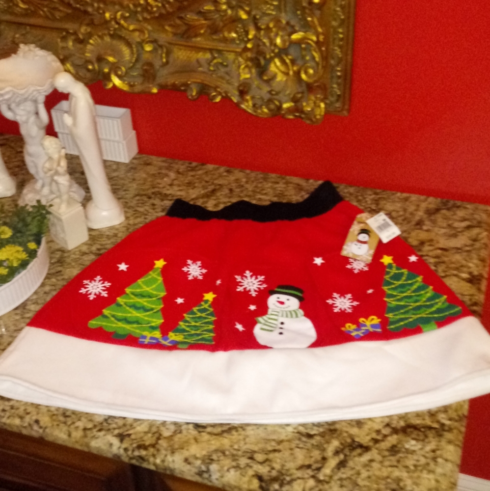 COPY - CLOSE OUT  0305 Merry & Bright Christmas Tree/Snowman Skirt *